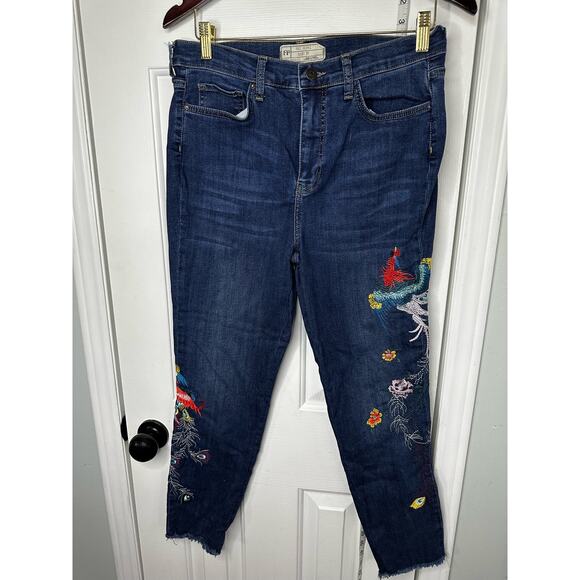Free People Embroidered Exotic Birds Jeans size 31 - Picture 2 of 8